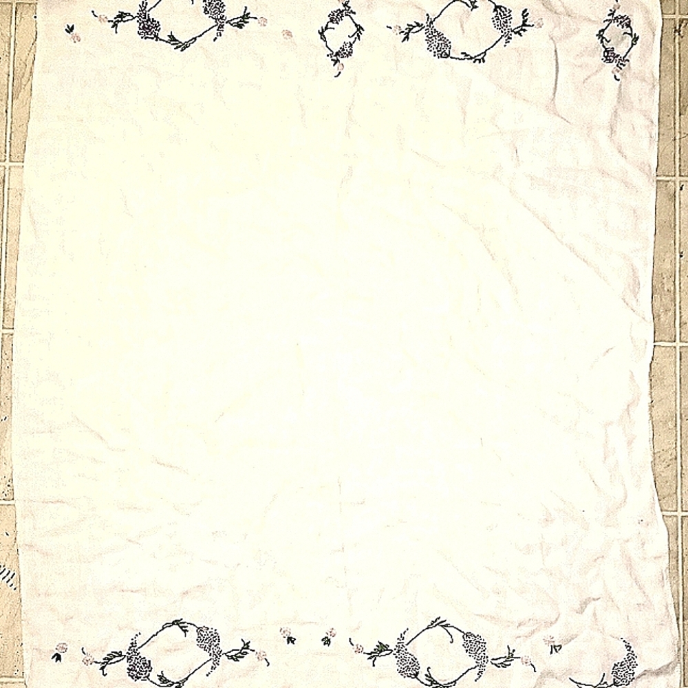 Gorgeous 1940 hand embroidered Linen table cloth